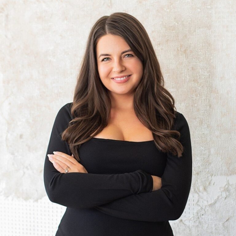 Forward-Female-Priscilla